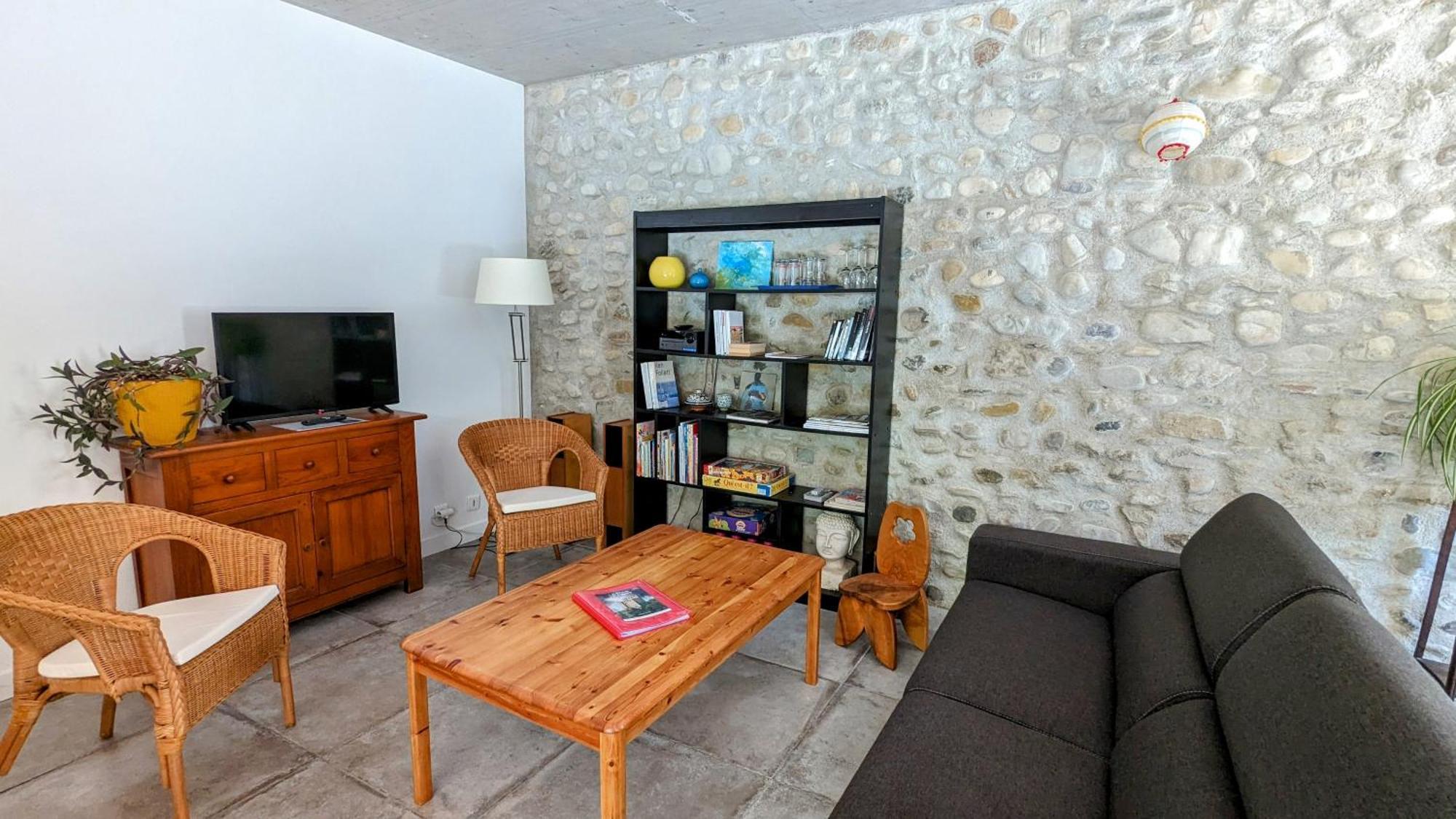 Rez-De-Jardin Independant Dans Ferme Maraichere Bio Avec Grand Jardin Privatif Clos Et Arbore クレ エクステリア 写真